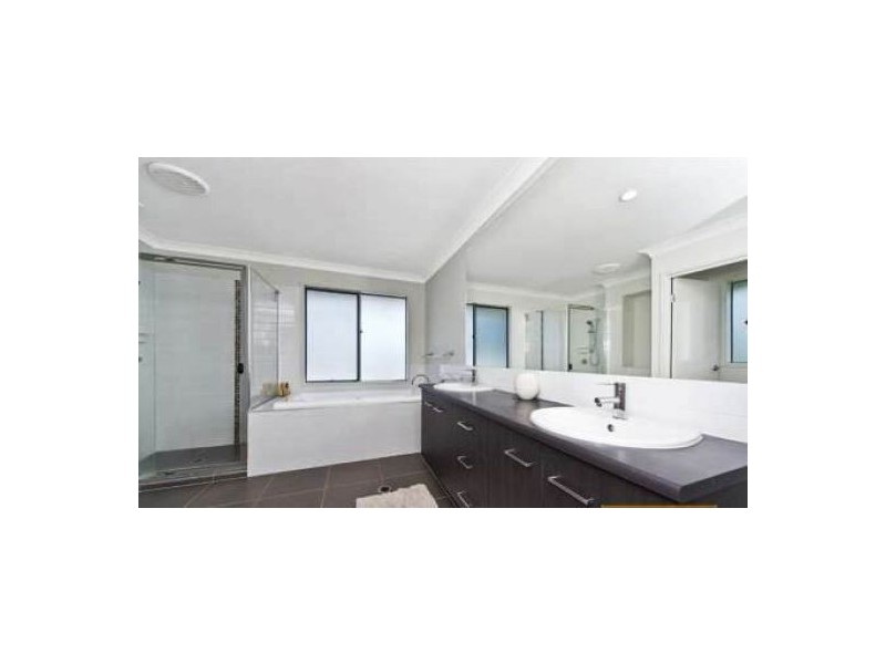 45 Village High, Coomera Waters QLD 4209