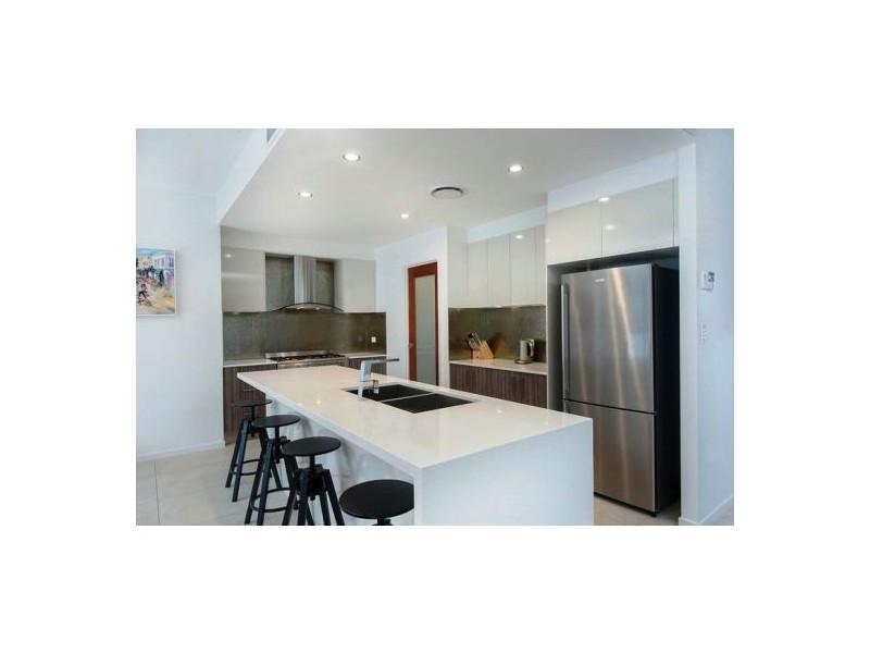 10 Village High Crescent, Coomera Waters QLD 4209