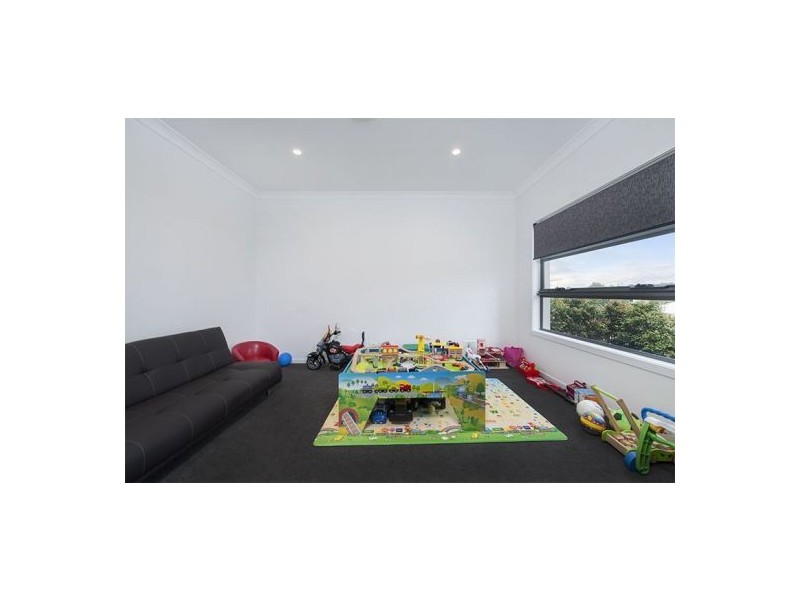 10 Village High Crescent, Coomera Waters QLD 4209