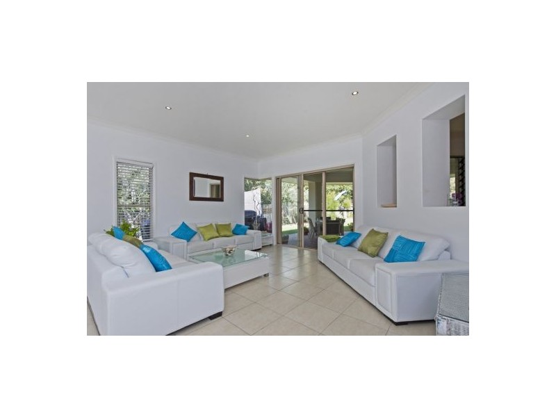 2 Pacha Close, Coomera Waters QLD 4209