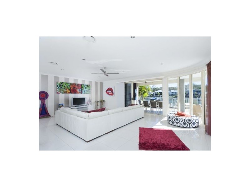 20 Buccaneer Way, Coomera Waters QLD 4209