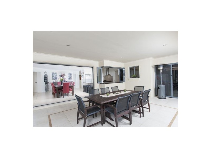 7 Crusade Court, Coomera Waters QLD 4209