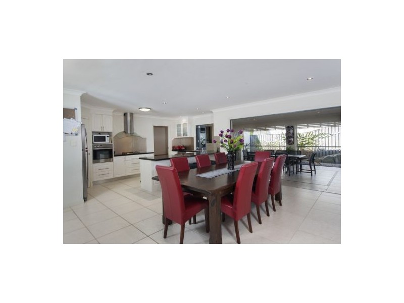 7 Crusade Court, Coomera Waters QLD 4209