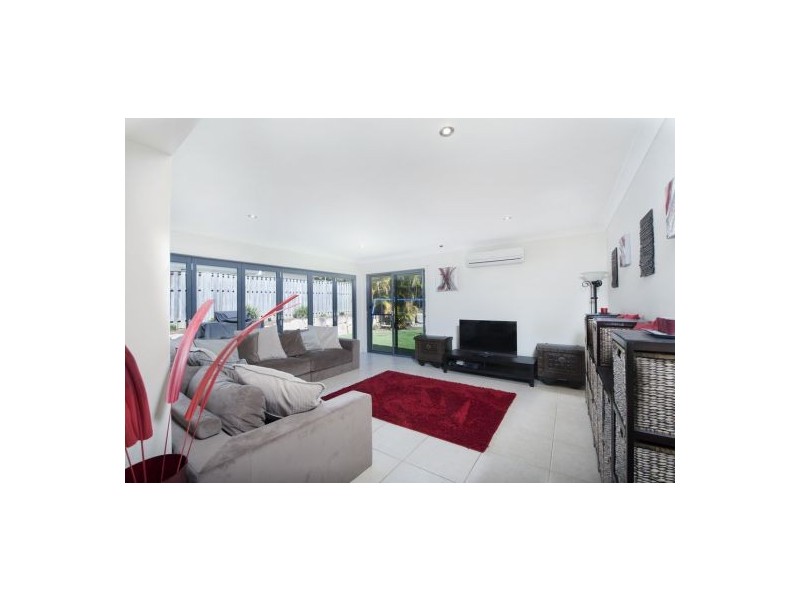 7 Crusade Court, Coomera Waters QLD 4209