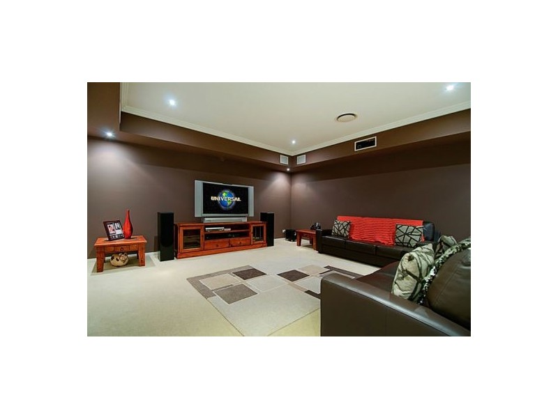 4 Ratu Lane, Coomera Waters QLD 4209