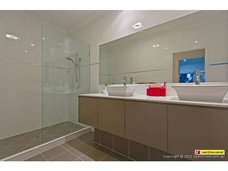 4 Impeccable Circuit, Coomera Waters QLD 4209