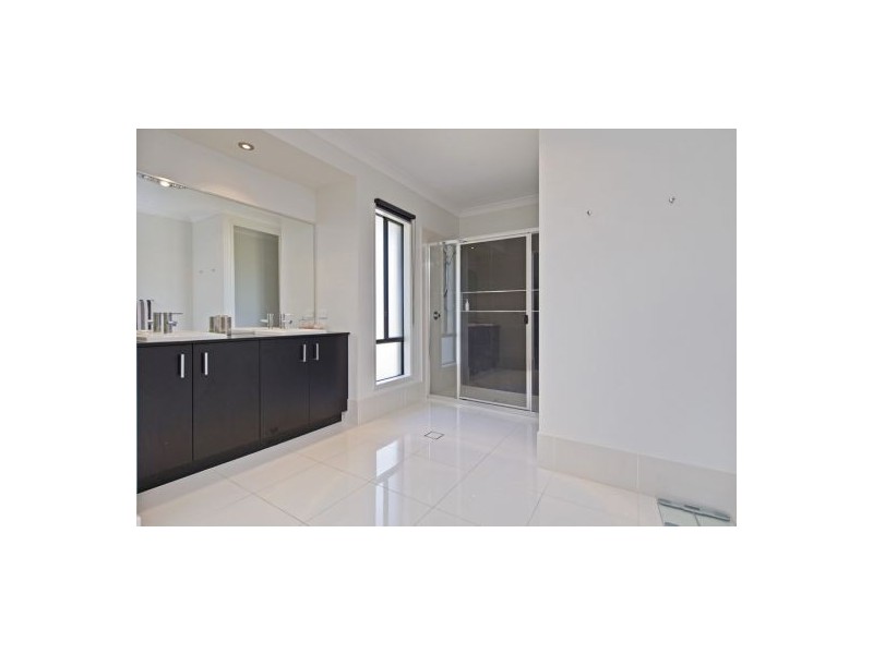 1 Bottletree Court, Coomera QLD 4209