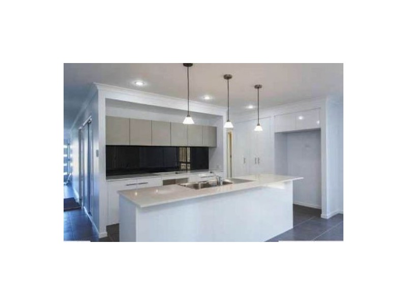 7 Mountain View Parade, Upper Coomera QLD 4209