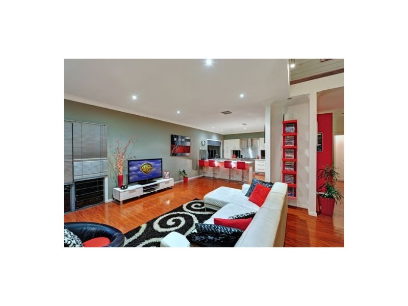 2 Pathfinder Road, Coomera Waters QLD 4209