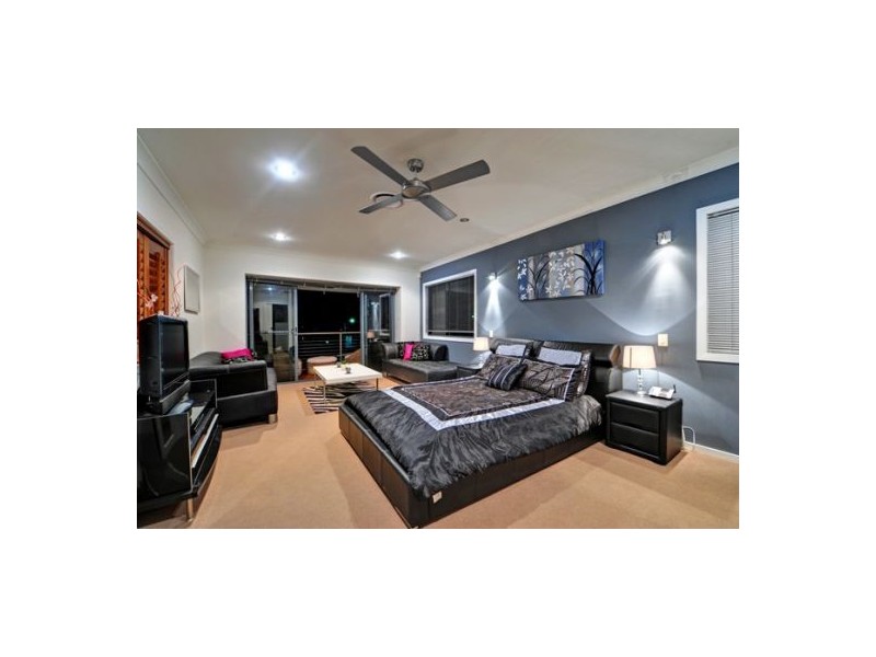 2 Pathfinder Road, Coomera Waters QLD 4209