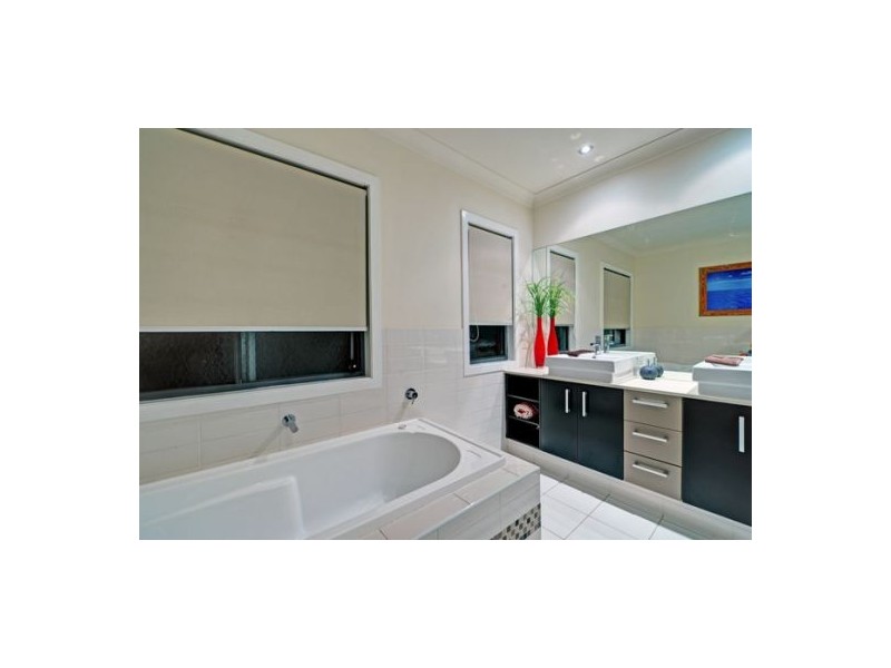 2 Pathfinder Road, Coomera Waters QLD 4209