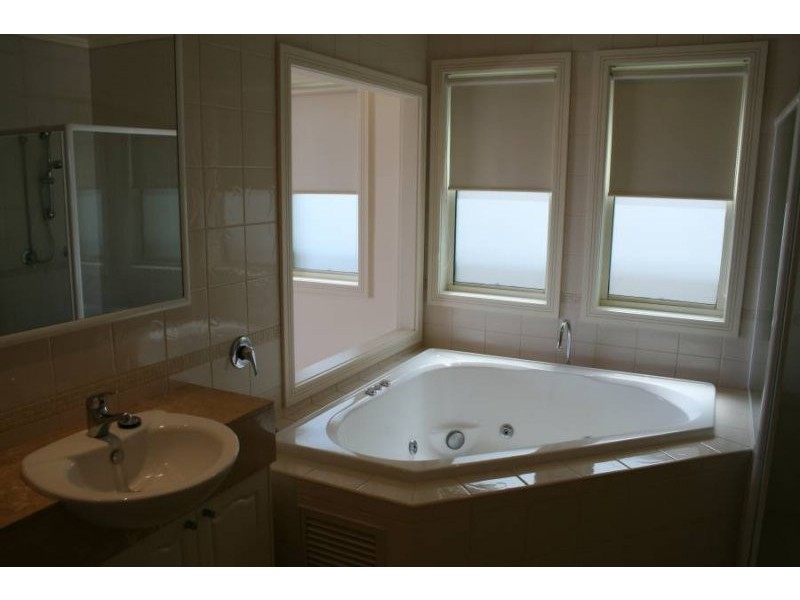 28 Brindabella Close, Coomera Waters QLD 4209