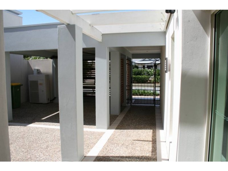 28 Brindabella Close, Coomera Waters QLD 4209