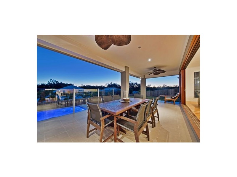 8 Berrimilla Lane, Coomera Waters QLD 4209