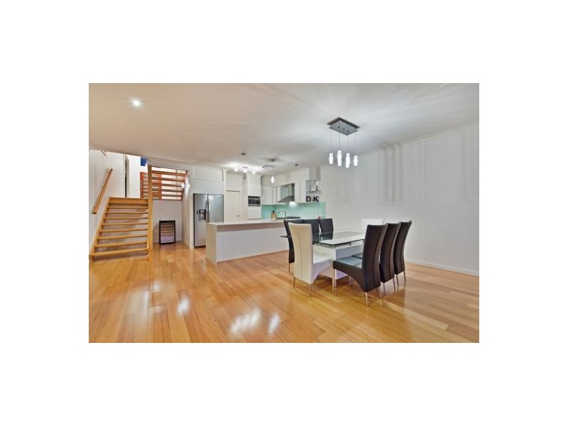 8 Berrimilla Lane, Coomera Waters QLD 4209