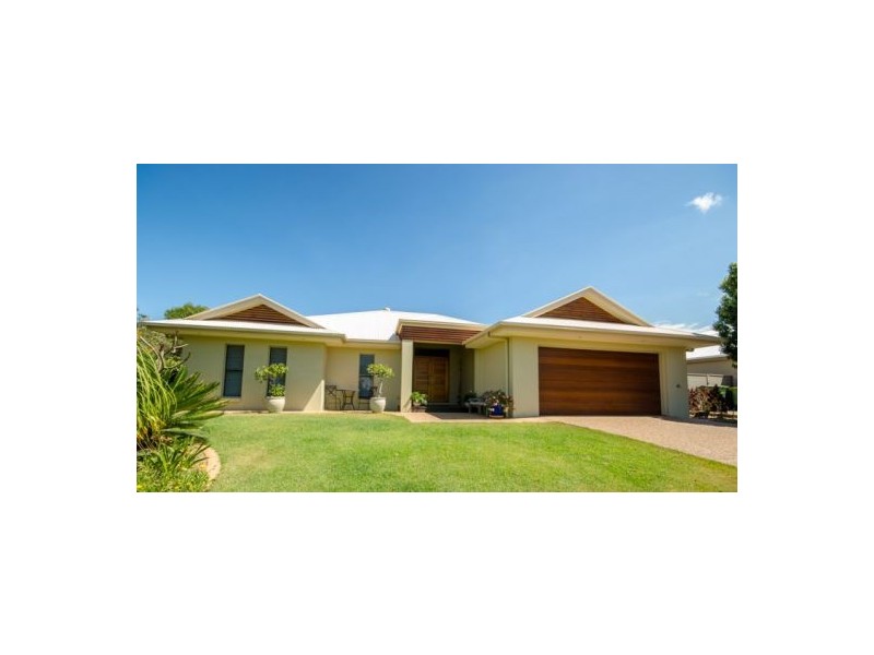 2 Pacha Close, Coomera Waters QLD 4209