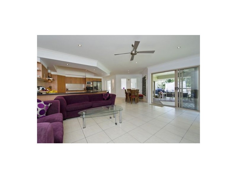 2 Pacha Close, Coomera Waters QLD 4209