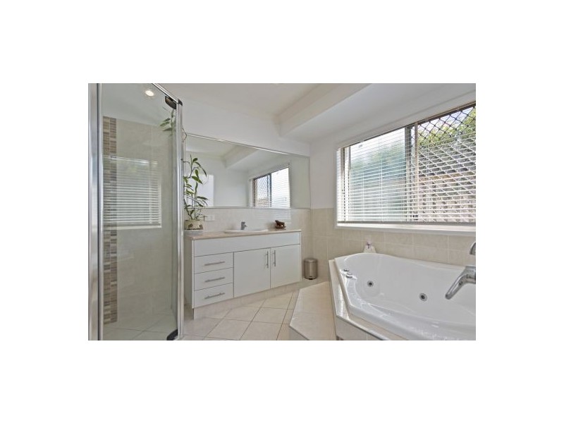 2 Pacha Close, Coomera Waters QLD 4209
