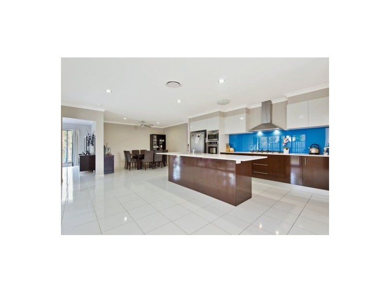 17 Ruthean Circuit, Coomera Waters QLD 4209