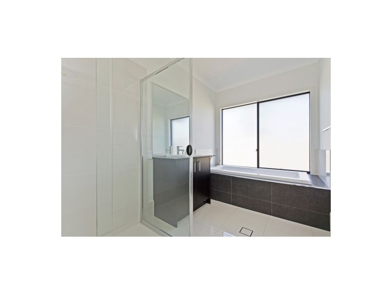 1 Bottletree Circuit, Coomera QLD 4209