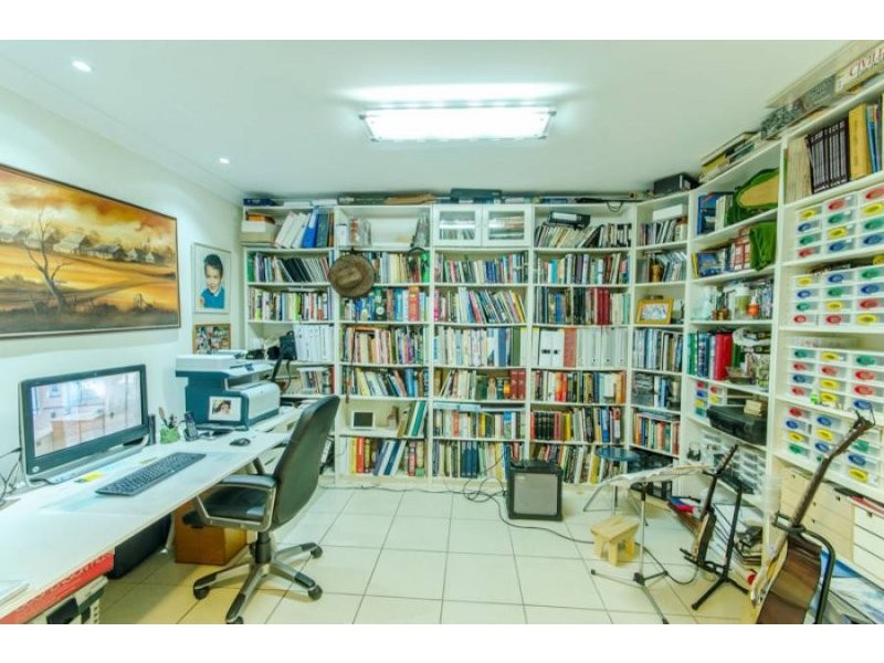 6 Anitra Lane, Coomera Waters QLD 4209