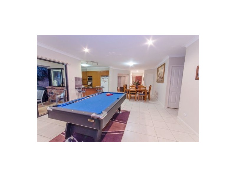 16 Ontario Court, Oxenford QLD 4210