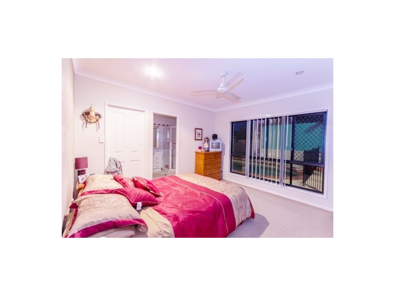 16 Ontario Court, Oxenford QLD 4210