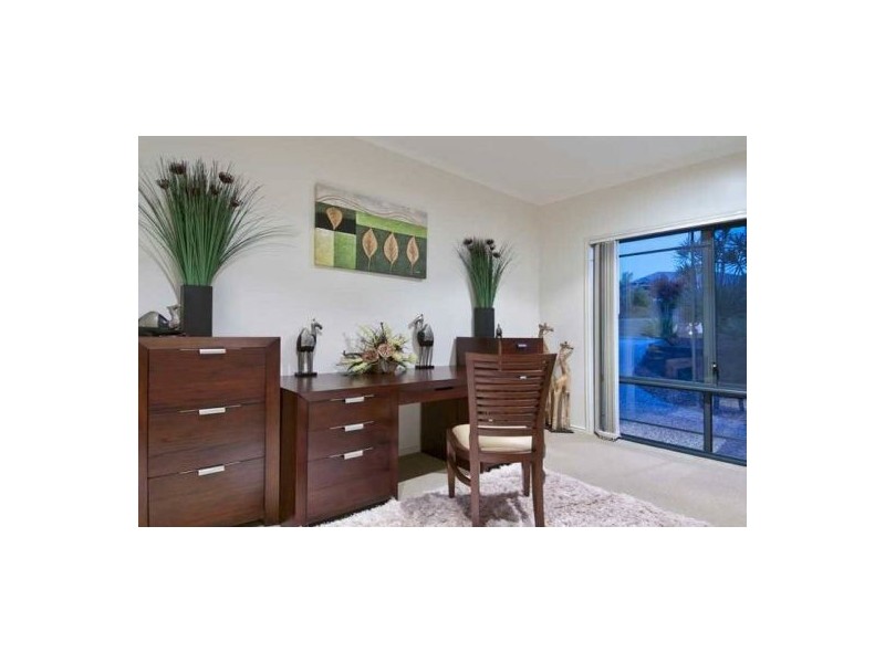 4 Beau Geste Place, Coomera Waters QLD 4209