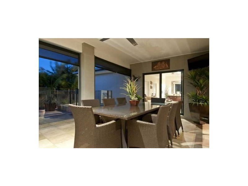 4 Beau Geste Place, Coomera Waters QLD 4209