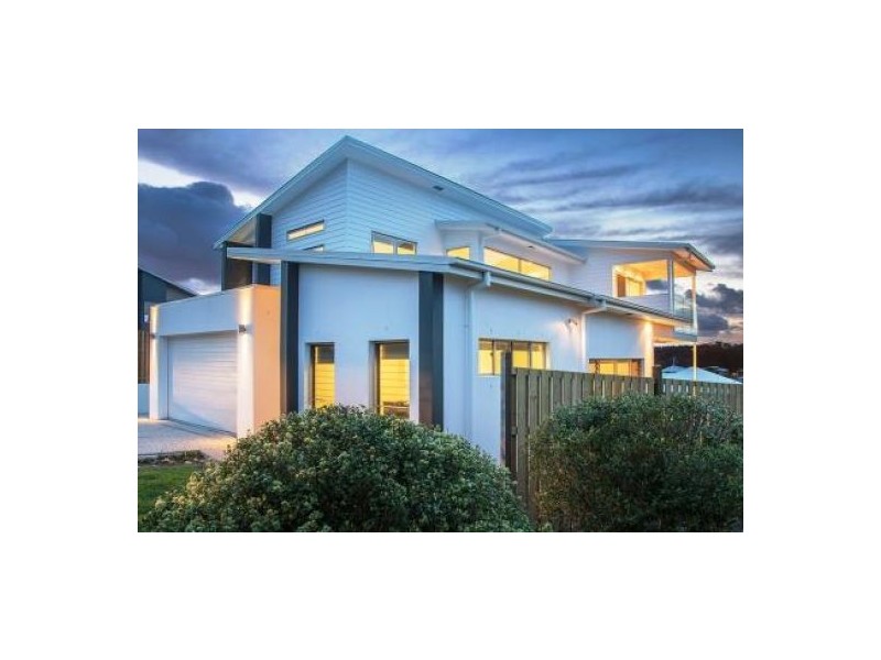25 Village High Crescent, Coomera Waters QLD 4209