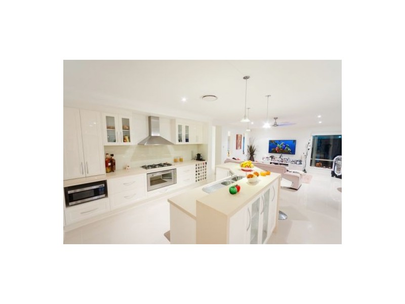 24 Seawind Road, Coomera Waters QLD 4209