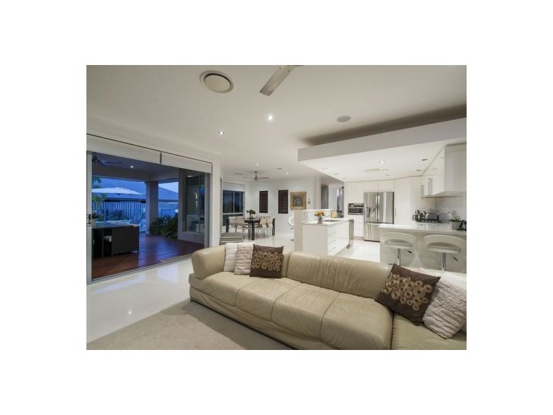 17 First Light Court, Coomera Waters QLD 4209