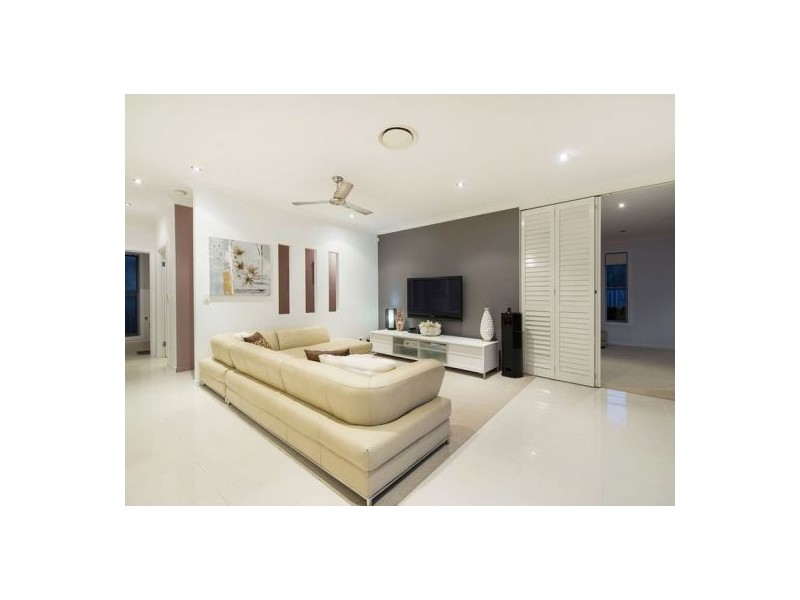 17 First Light Court, Coomera Waters QLD 4209