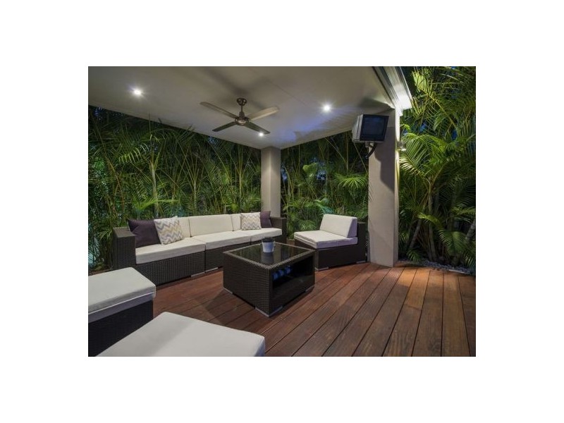 17 First Light Court, Coomera Waters QLD 4209