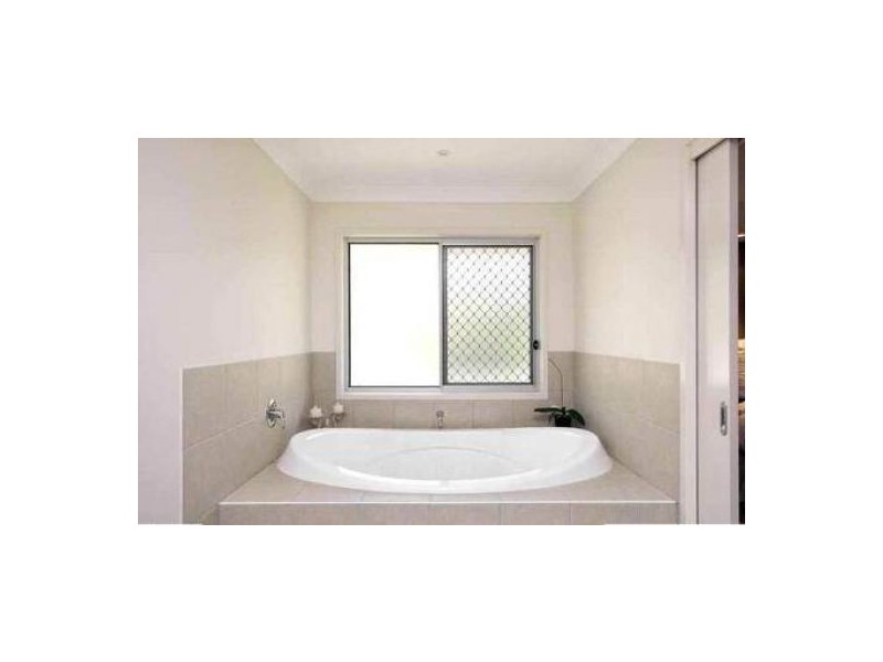 8 Helsal Court, Coomera Waters QLD 4209