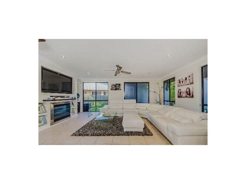 6 Nerida Lane, Coomera Waters QLD 4209