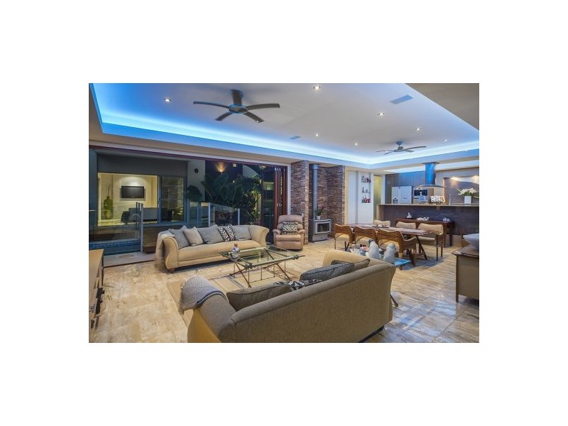 34 Buccaneer Way, Coomera Waters QLD 4209