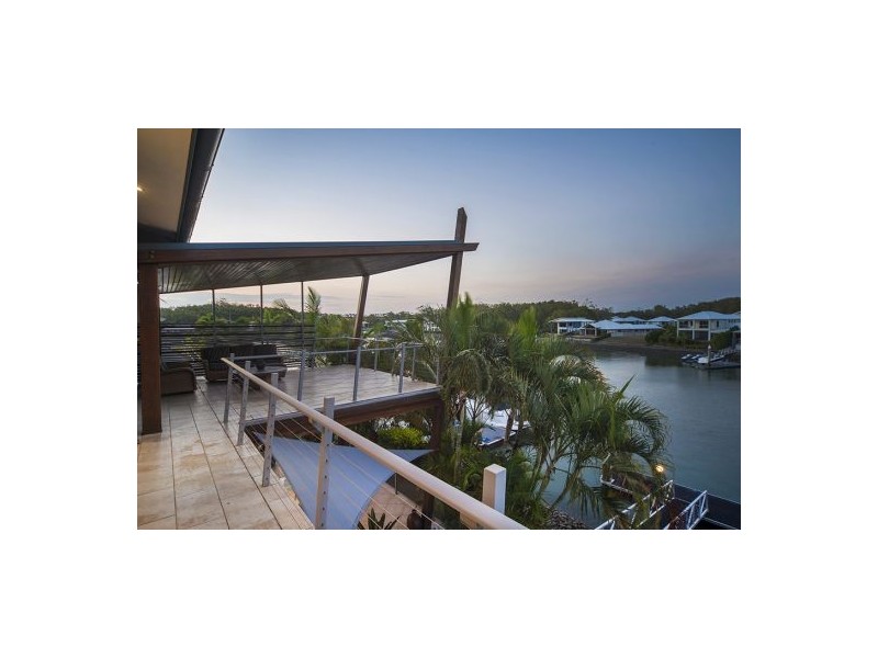 34 Buccaneer Way, Coomera Waters QLD 4209