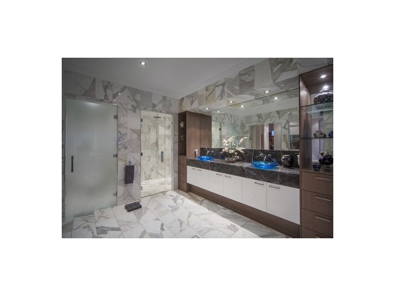 34 Buccaneer Way, Coomera Waters QLD 4209