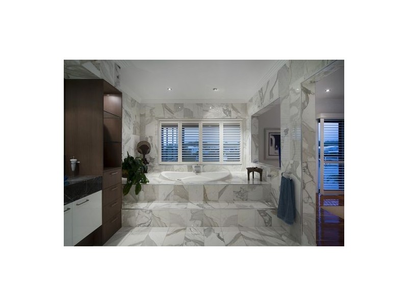 34 Buccaneer Way, Coomera Waters QLD 4209