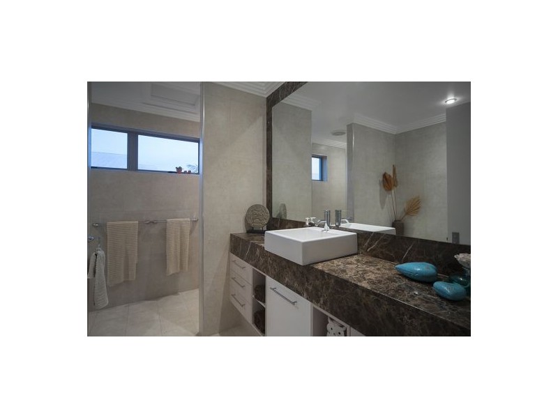 34 Buccaneer Way, Coomera Waters QLD 4209