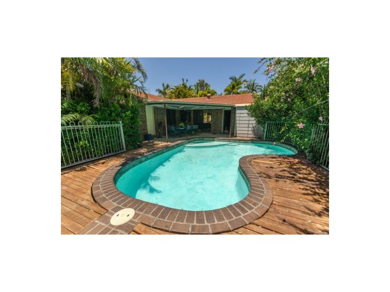 30 Open Drive, Arundel QLD 4214