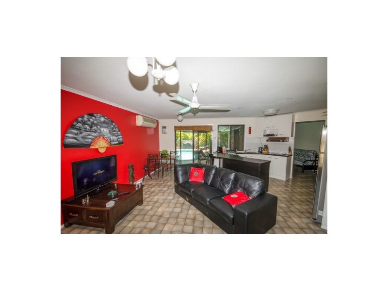 30 Open Drive, Arundel QLD 4214