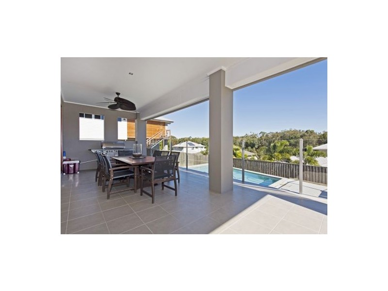 8 Berrimilla Lane, Coomera Waters QLD 4209