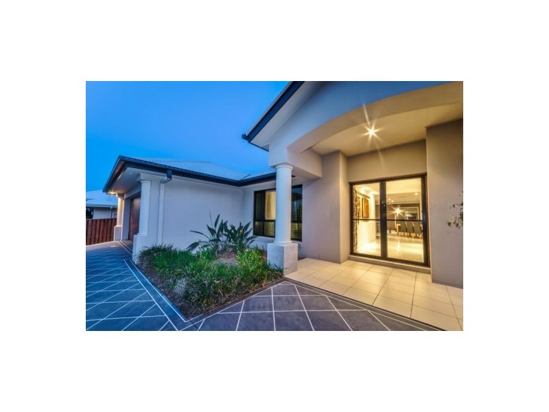 16 Zeus Circuit, Coomera Waters QLD 4209