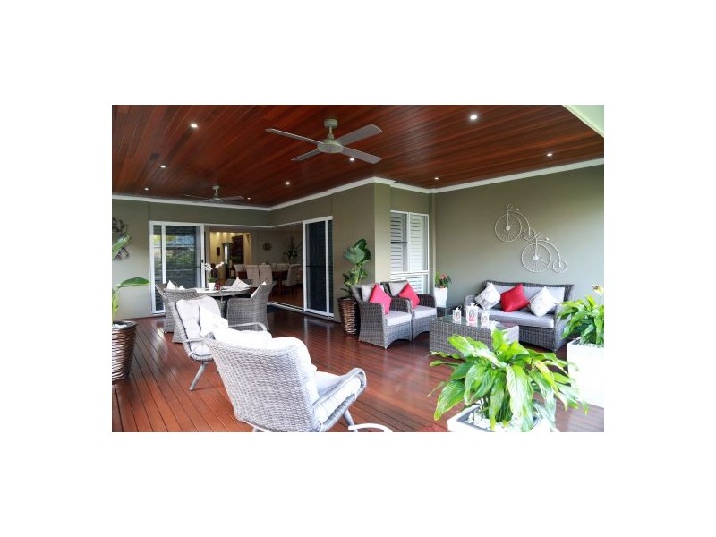 2 Cabriolet Court, Upper Coomera QLD 4209