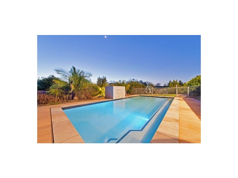 10 Berrimilla Lane, Coomera Waters QLD 4209