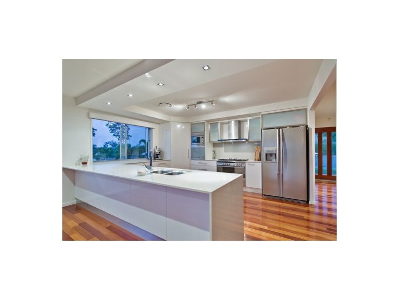 10 Berrimilla Lane, Coomera Waters QLD 4209