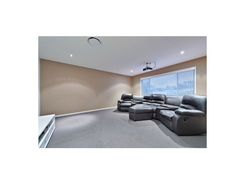 10 Berrimilla Lane, Coomera Waters QLD 4209