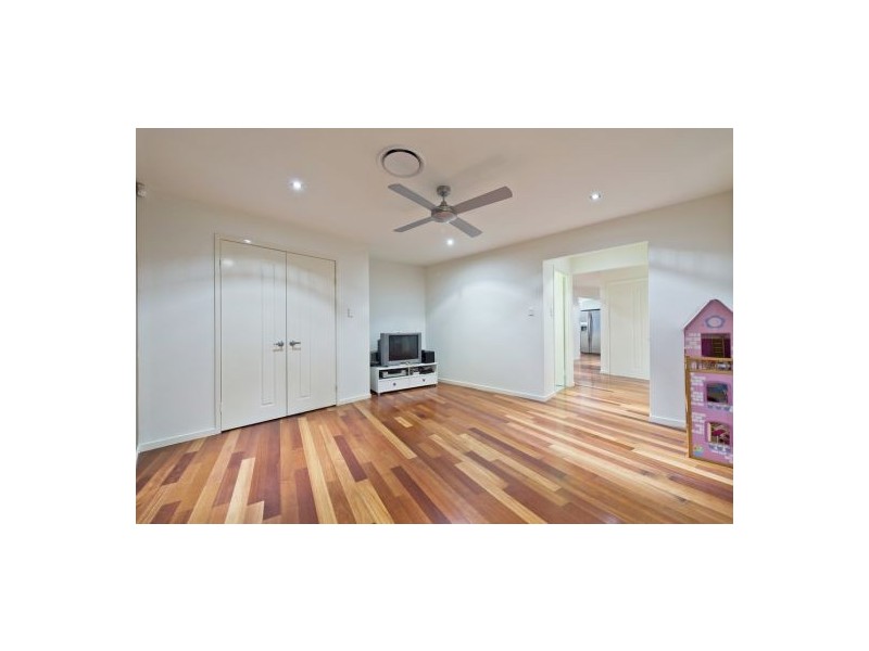 10 Berrimilla Lane, Coomera Waters QLD 4209